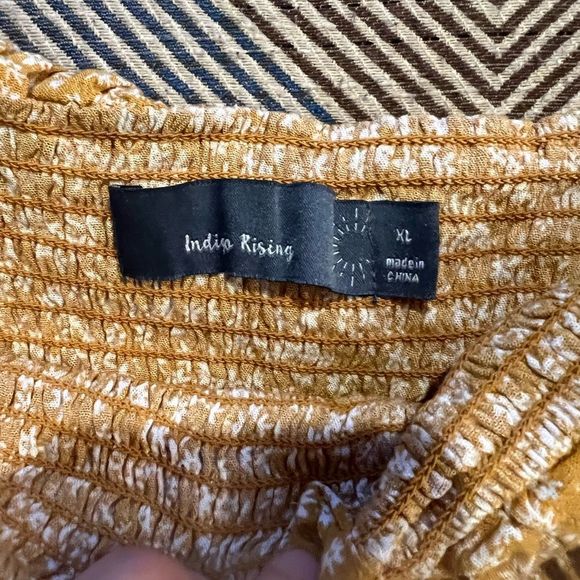 Índigo Rising Cropped Top - Picture 7 of 9